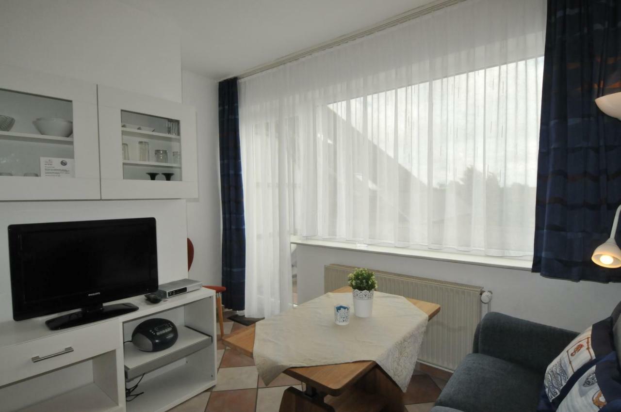 Apartmenthaus Am Watt Buesum Bagian luar foto